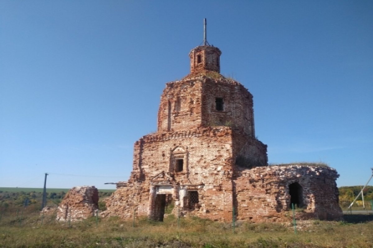    Никольскую церковь XVIII века в нацпарке «Самарская Лука» взяли под охрану