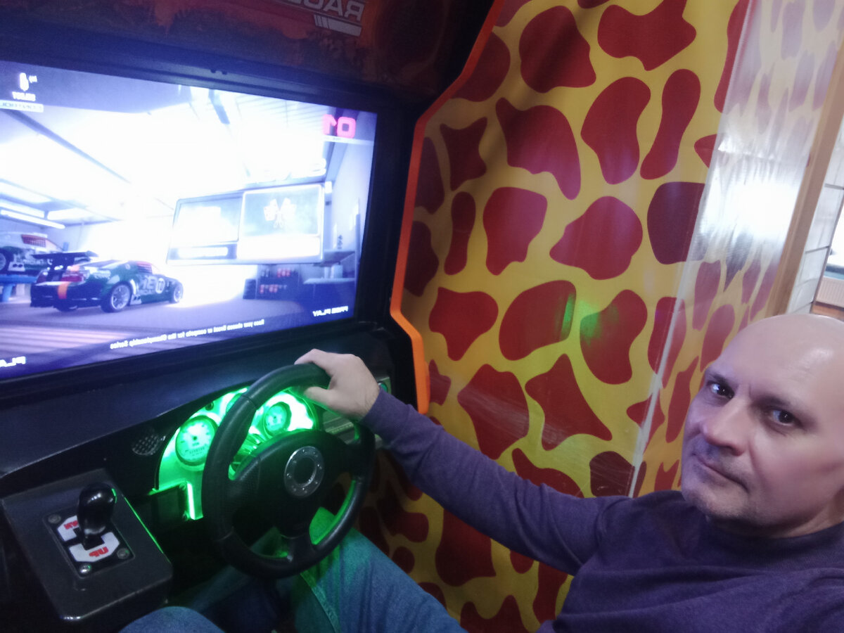 Думайте чего хотите! Может у меня виртуальная доставка...