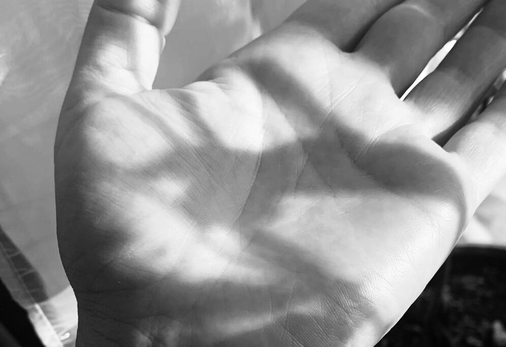 Клиентка 44 года, вич-позитивная 15 лет (пол. путь), разведена.  
Ребенок 22 года; в/о-стилист.📷
