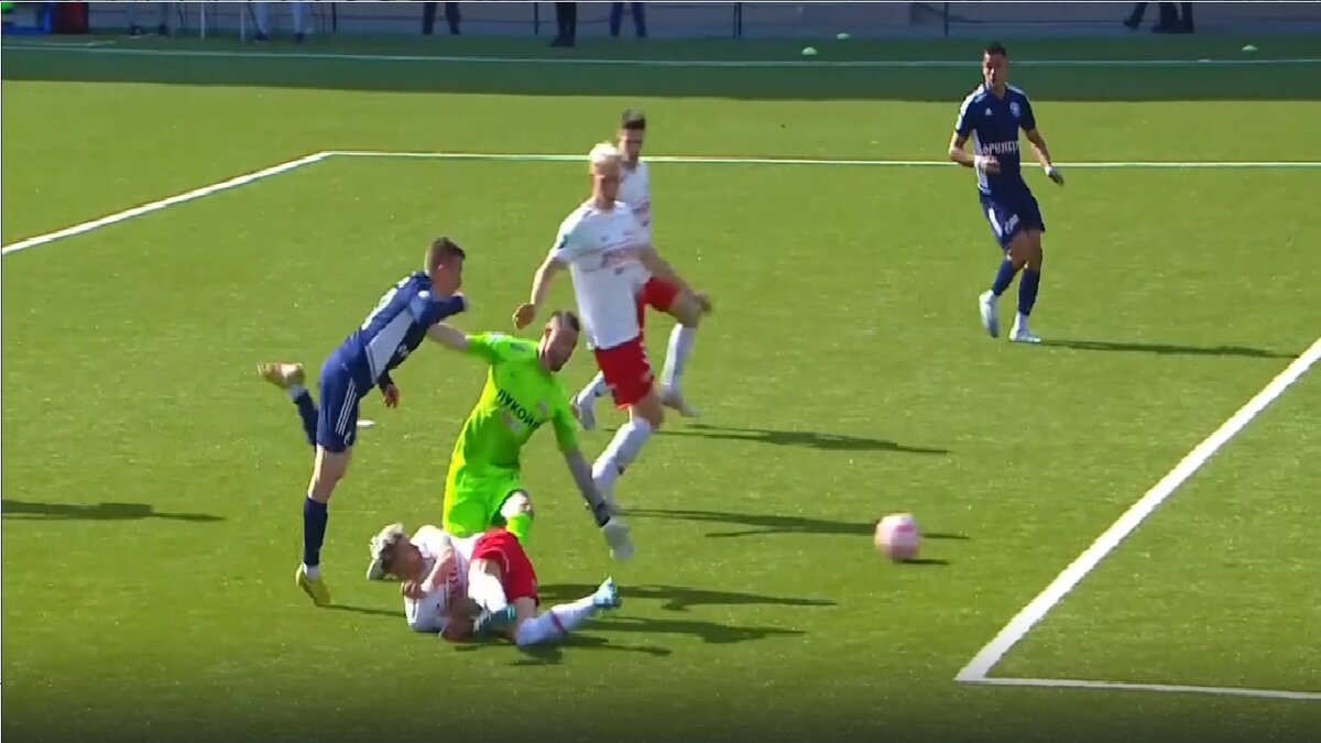 Ковалев забивает гол