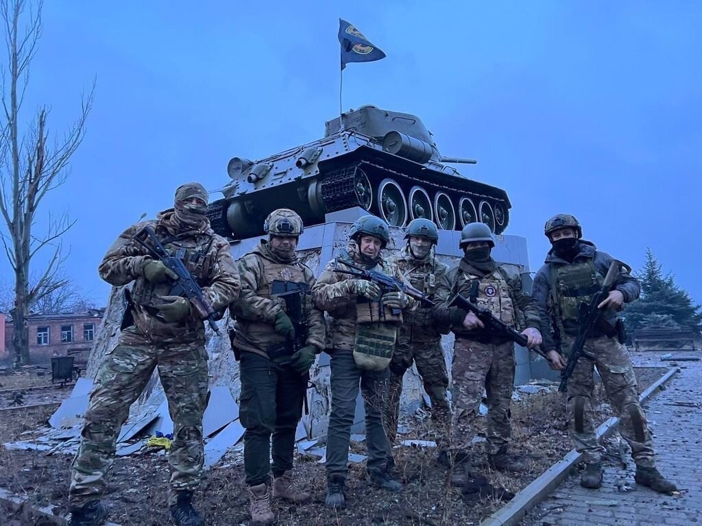    ЧВК «Вагнер» не рассылала сообщение с просьбой помочь наемникам. Комментарий Евгения Пригожина