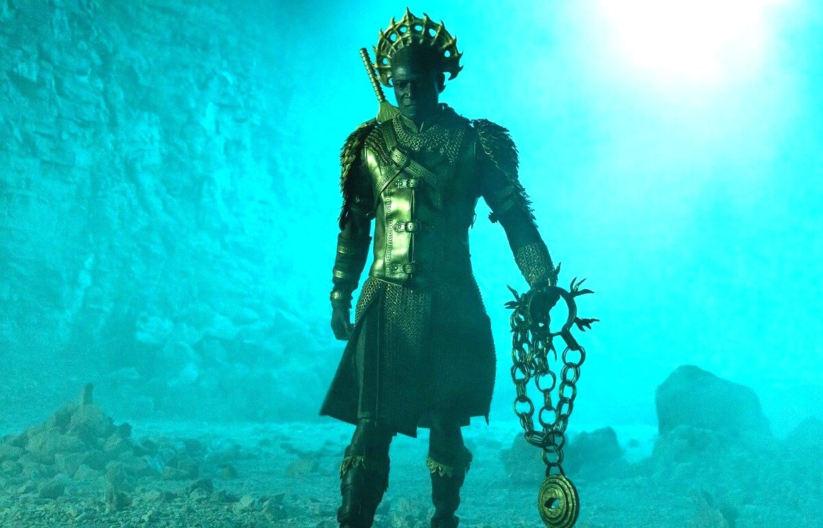 - Не, ну хорош ржать, ну правда?! Я же говорю: не кокошник это, а нимб ангельский! 