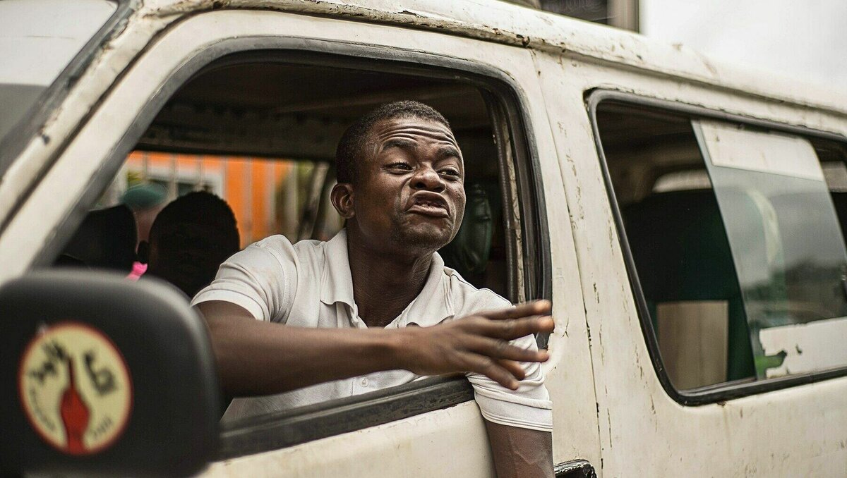     В Ростове иностранным и оффшорным компаниям, а также АТП, уличенным в причастности к экстремизму и терроризму, запретили участвовать в конкурсе субсидий, предоставляемых за пассажироперевозки, сведения об этом появились на портале городской администрации.