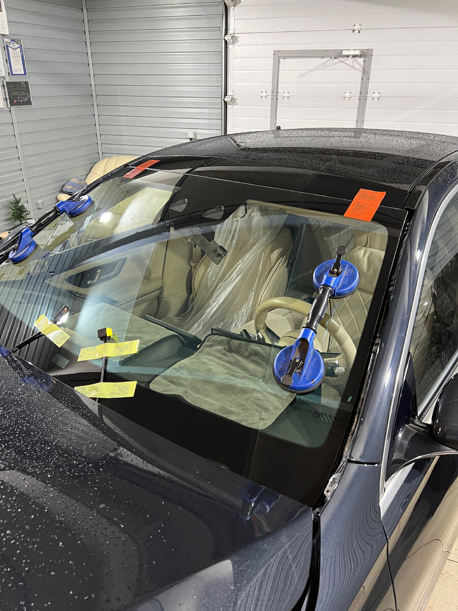 Установили оригинальное ветровое стекло