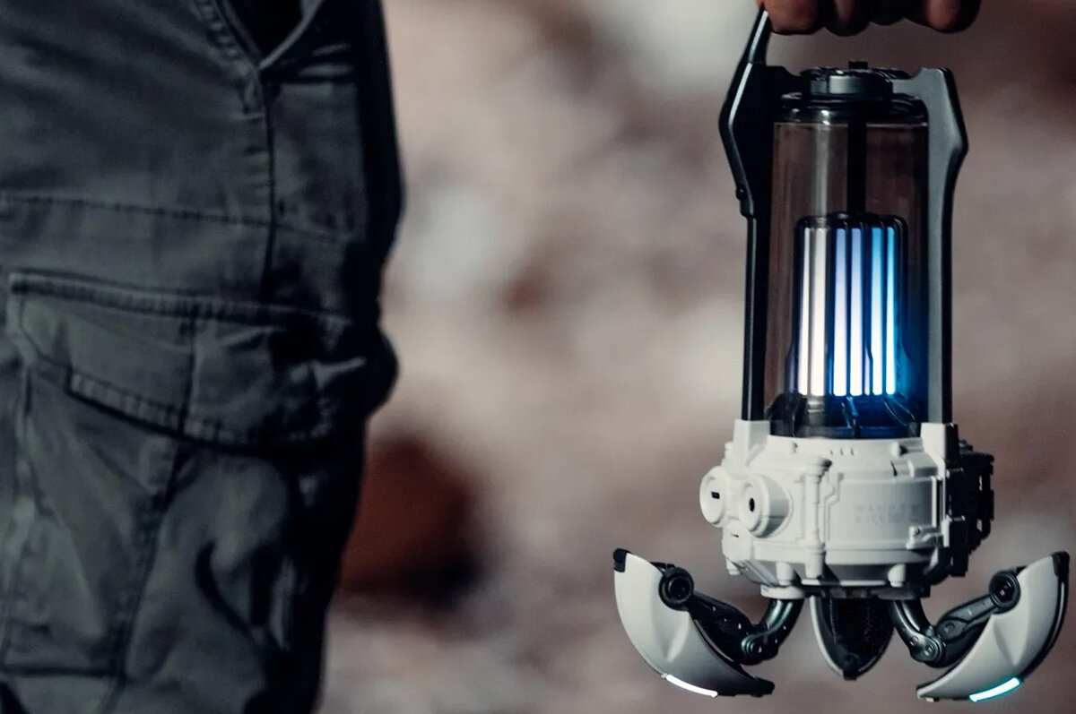    Колонка от GravaStar пугает своим внеземным внешним видом