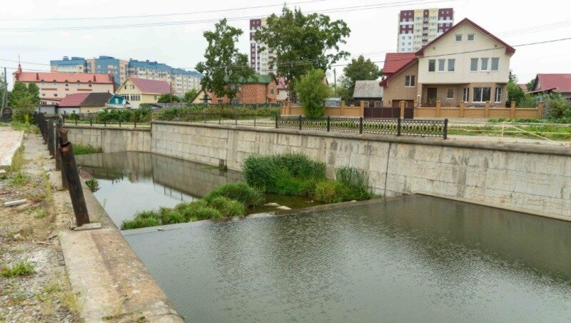 Вид набережной реки Рогатки в настоящее время /фото yuzhno-sakh.ru/