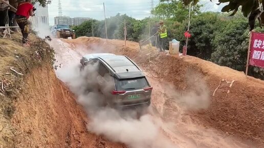 Тойота РАВ4 против Джипа на бездорожье! Off-Road испытание!