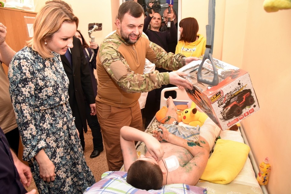     Денис Пушилин проведал детей и военнослужащих. Фото: Администрация Главы ДНР