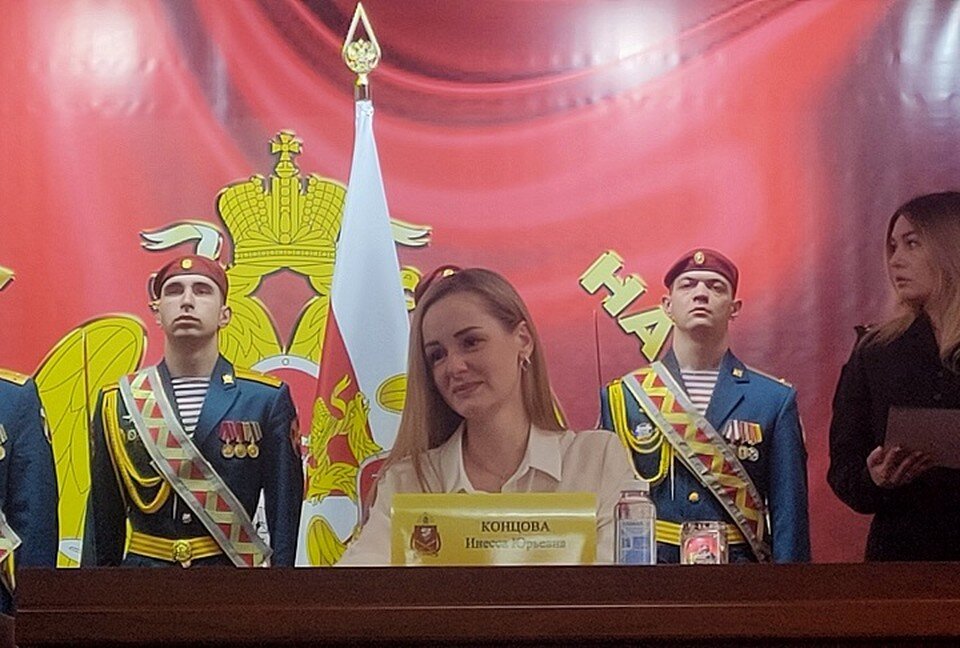     Даже спустя год, после гибели супруга, Инесса не может сдерживать слезы Оксана ШЕМЕТОВА