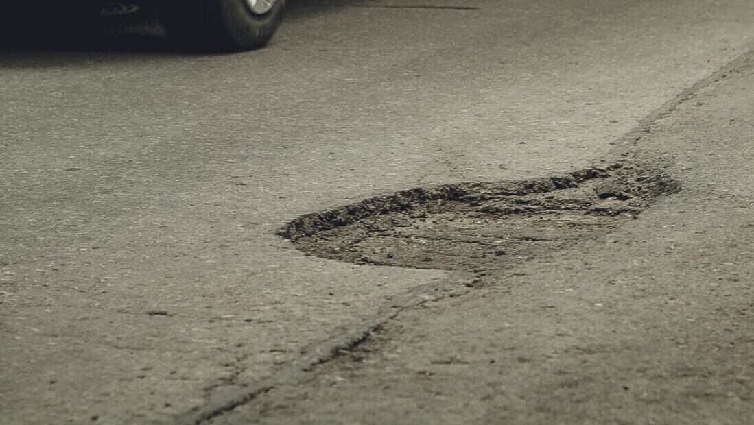     В Ижевске за минувшие сутки рабочие устранили ямы на 468 квадратных метрах.