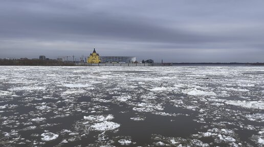 Ледоход на Волге