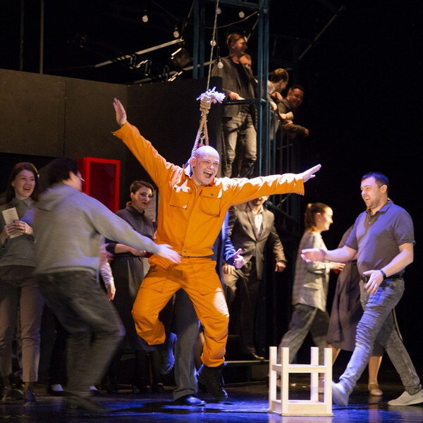     «Паяцы» из Петрозаводска – шоу с петлей на шее