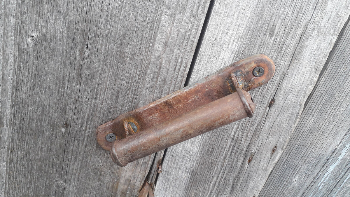 Вот как можно было дёргать, чтобы железо от железа оторвать? 😄