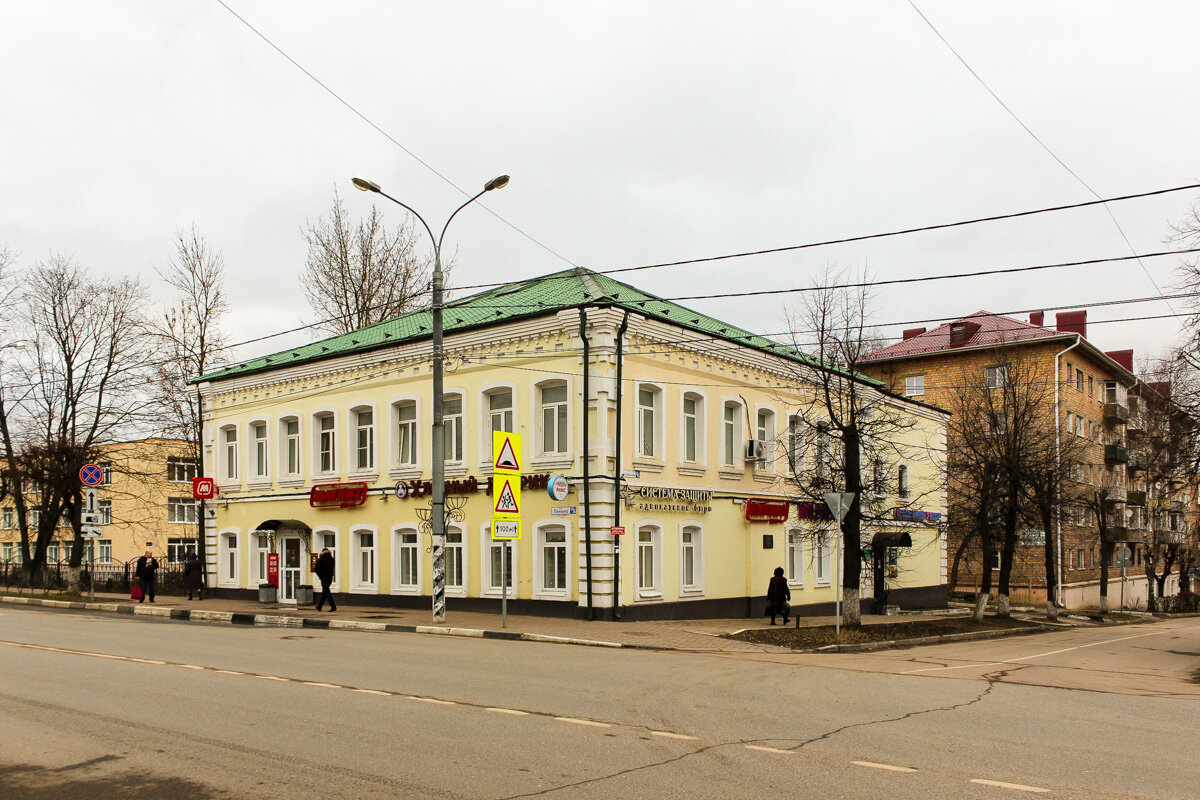 В каких домах живут люди в 100 километрах от Москвы: Клин. Съездил и  показываю | Самый главный путешественник | Дзен