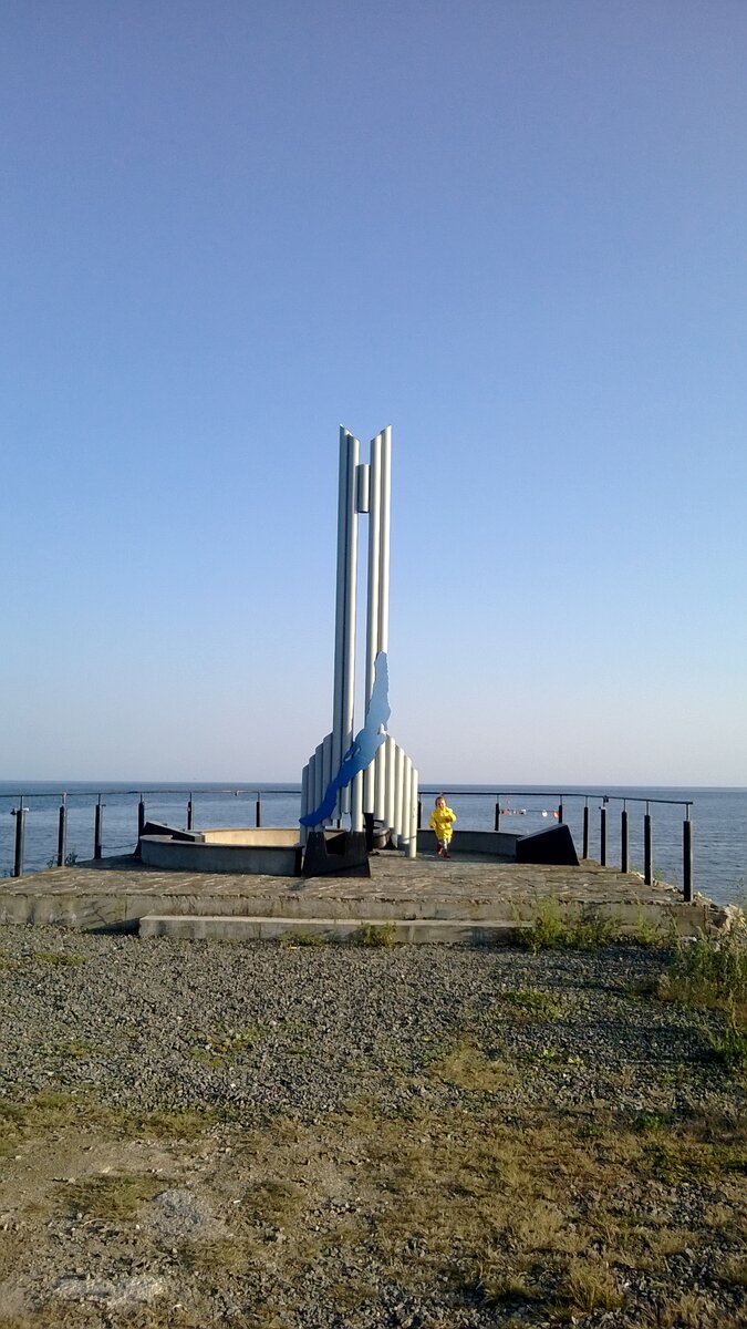 Самая северная точка Байкала. Стелла Нижнеангарск.