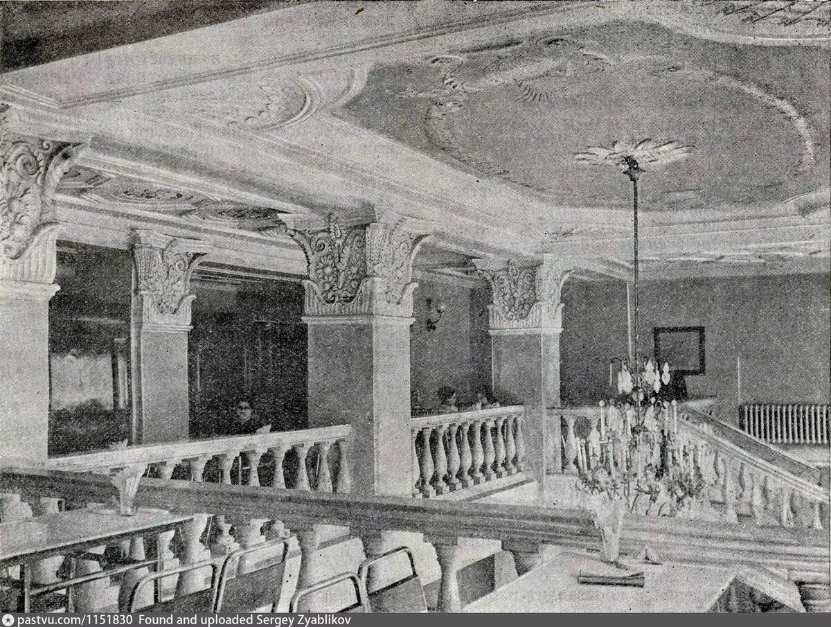 Второй этаж кафе-магазина, 1939. С сайта www.pastvu.com.