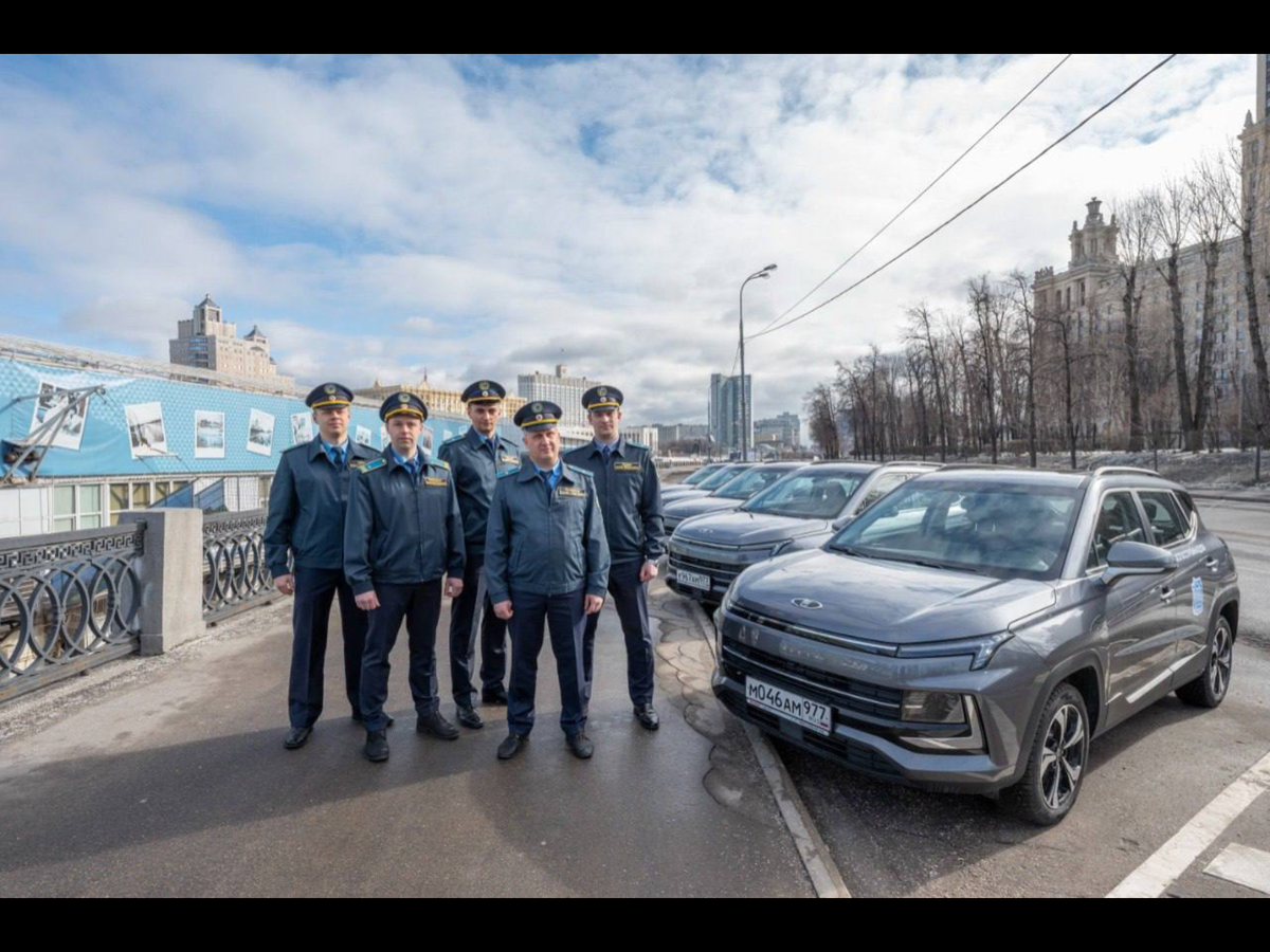 Партия кроссоверов Москвич 3 переданная Москвской экологической полиции. Фотография пресс-службы мэрии Москвы. 