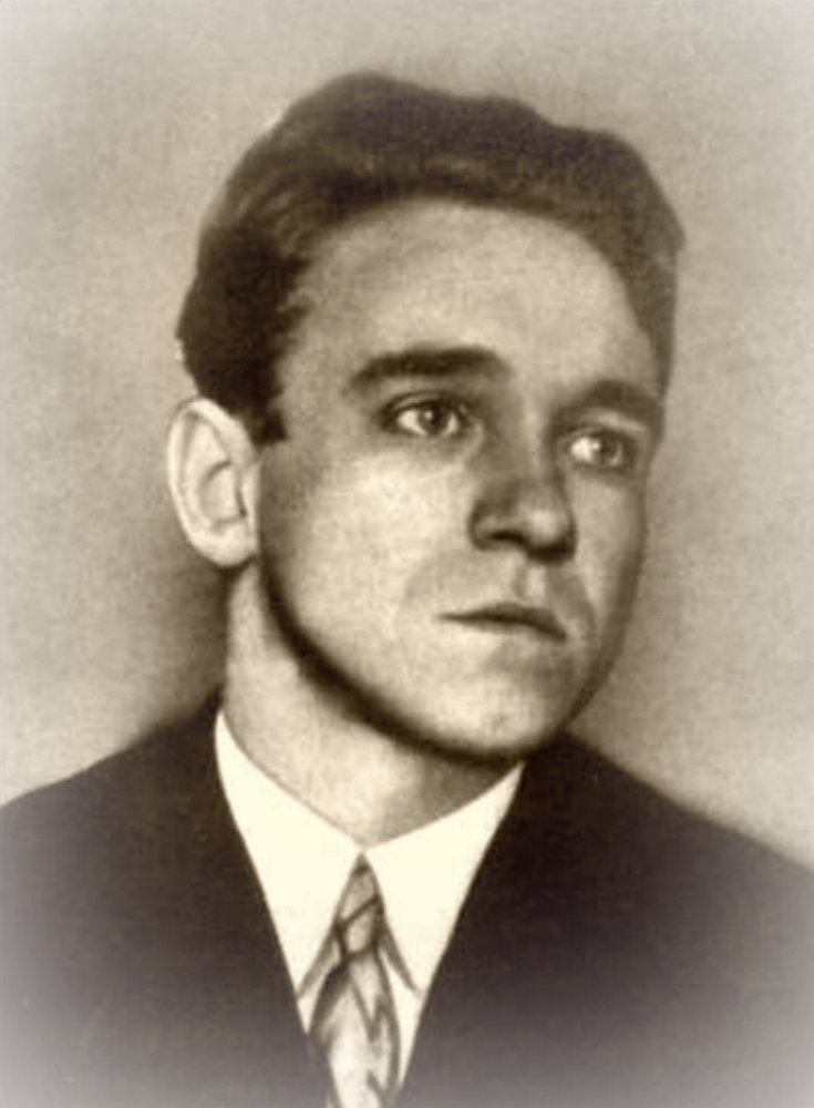 Александр Окаёмов