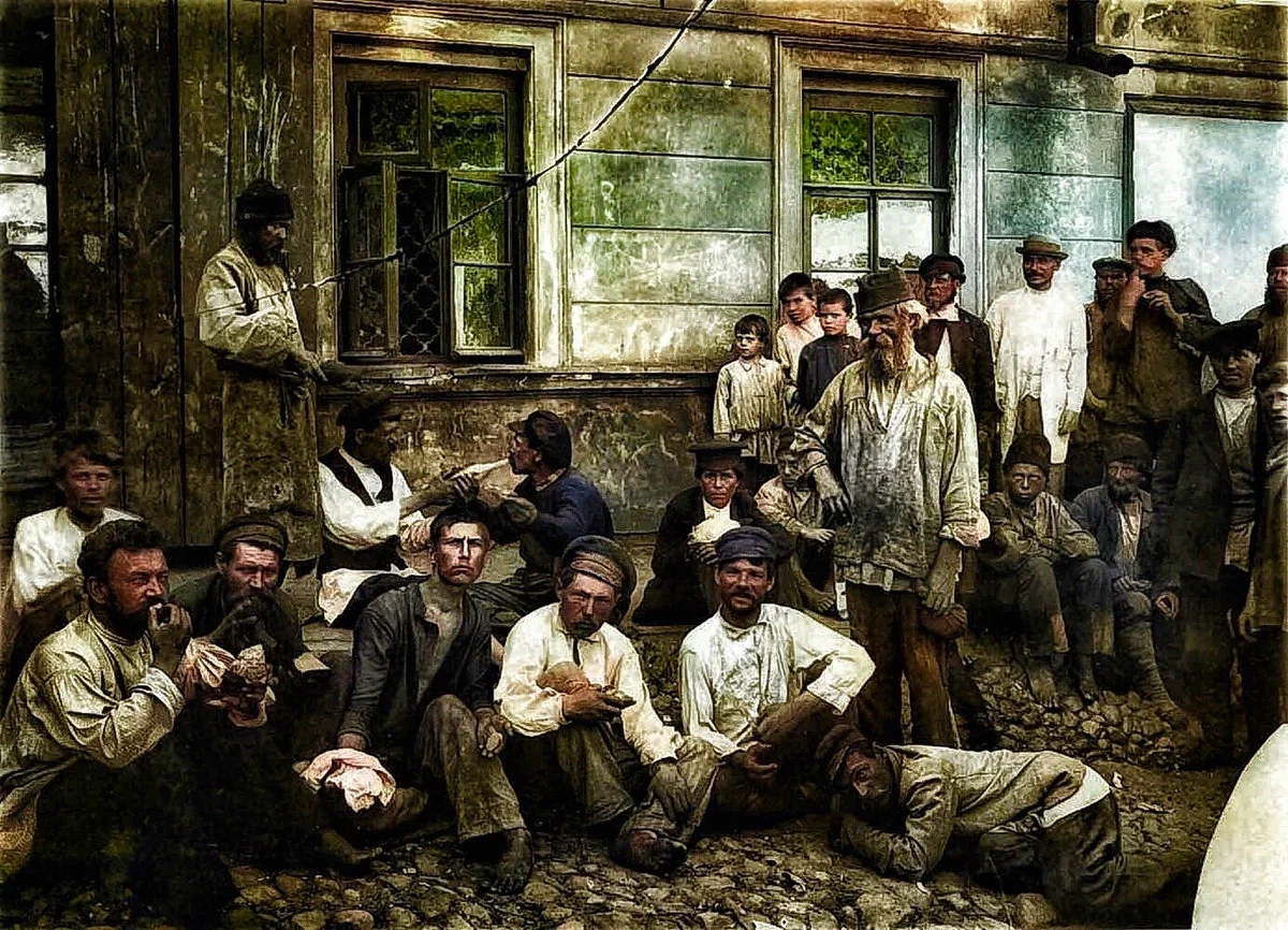 Крестьяне стали свободными. Крестьяне после реформы 1861. Бедные крестьяне. Нищие крестьяне. Толпа крестьян.