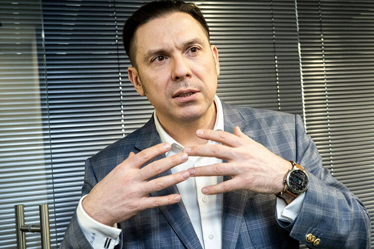   Строитель нижнекамского НПЗ Александр Бабынин подал два иска против бывшего работодателя, «Татнефти», на общую сумму 5,8 млрд рублей Фото: «БИЗНЕС Online»