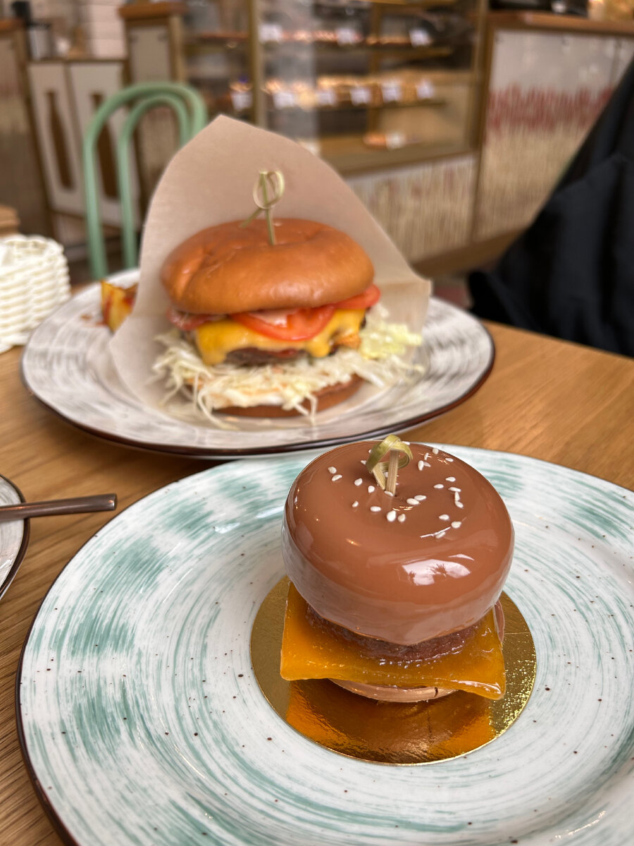 Бургер на обед, сэндвич на десерт