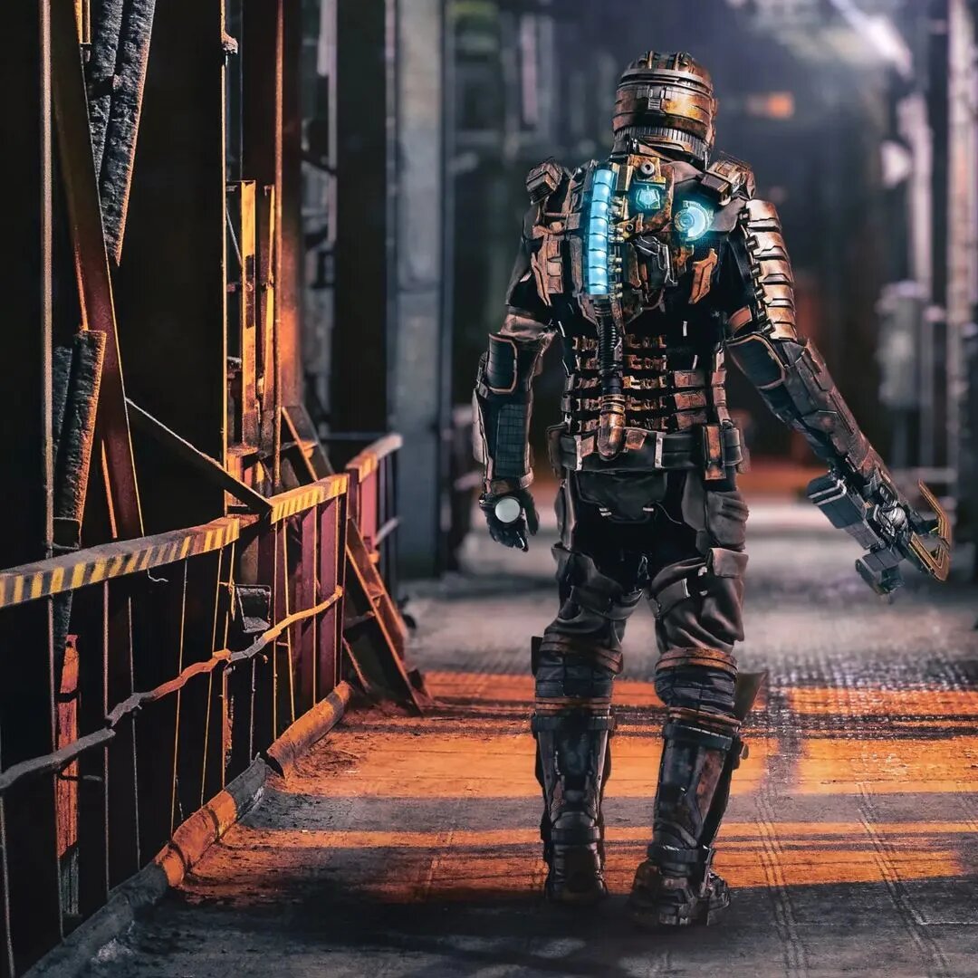 Косплей на персонажа Dead Space Remake в броне третьего уровня. Автор косплея: Peep_cosplay. Источник: социальные сети модели   📷