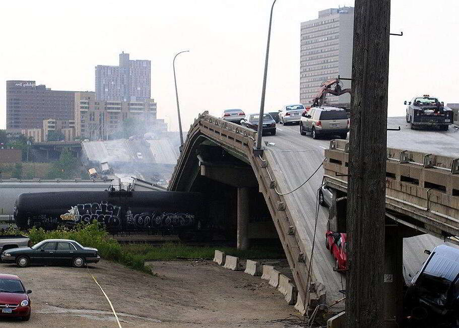 Крушение моста