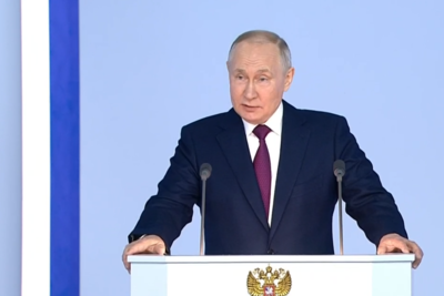    Президент РФ Владимир Путин выступает с ежегодным посланием Федеральному собранию. ©Скриншот