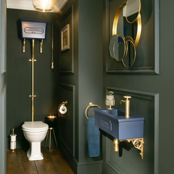 Напольный унитаз в стиле ретро