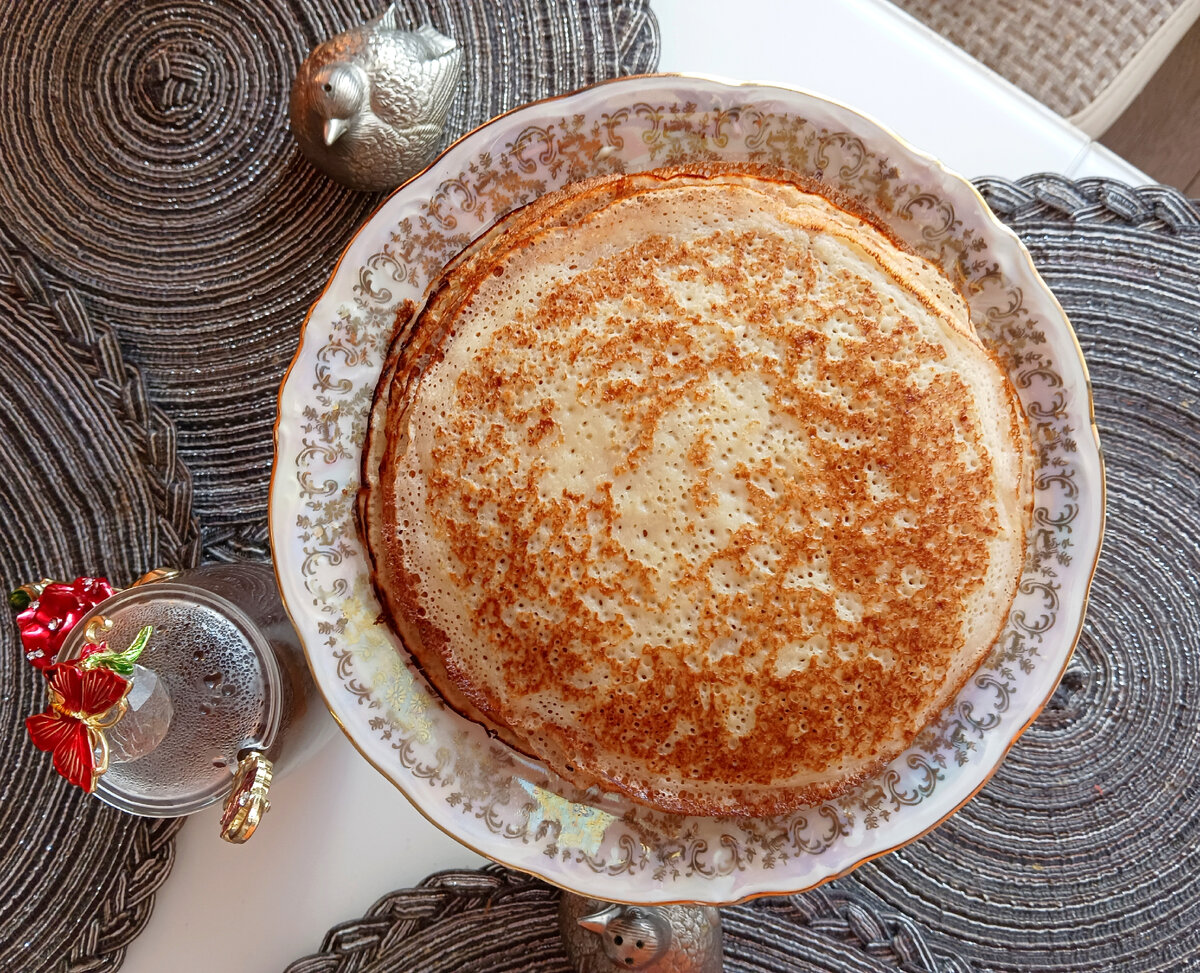 Фото автора, как и все ниже. БЛИНЫ собственные. ))