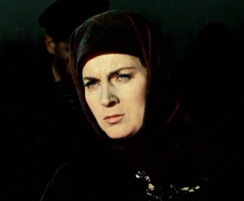 Любовь Соколова. Кадр из: "Хождение по мукам"