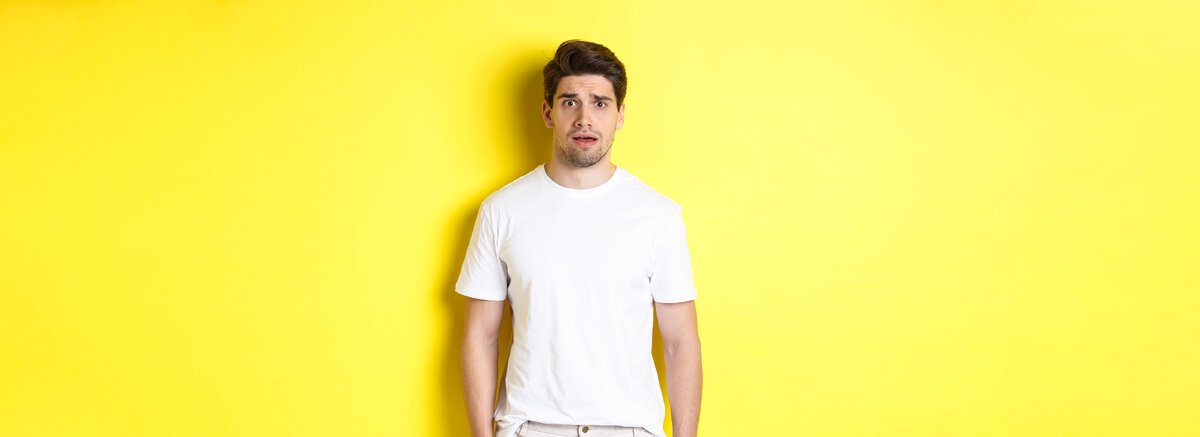 https://ru.freepik.com/free-photo/image-of-confused-and-nervous-man-looking-at-something-strange-frowning-anxious-standing-against-yel_37146622.htm#query=%D0%9C%D1%83%D0%B6%D1%87%D0%B8%D0%BD%D0%B0&position=7&from_view=search&track=sph