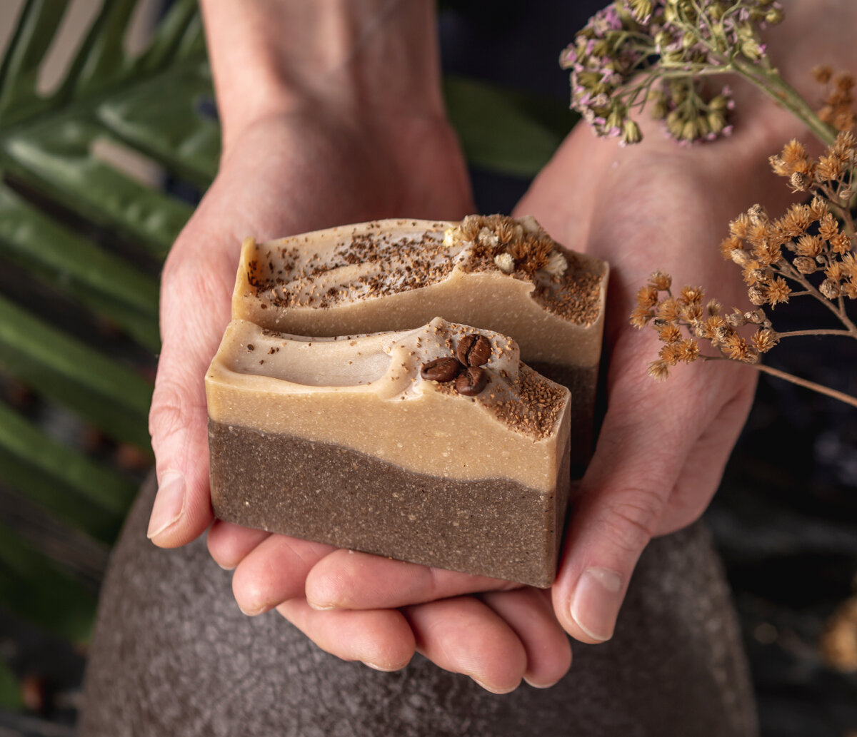 Натуральное мыло с кофе и розовой глиной