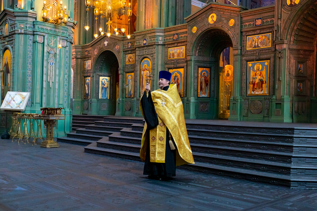 Молебен в храме Вооруженных с л