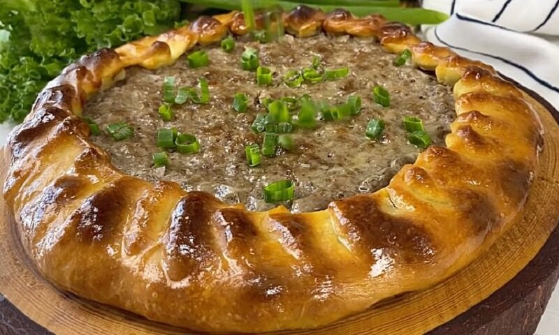 Быстрый и вкусный мясной пирог