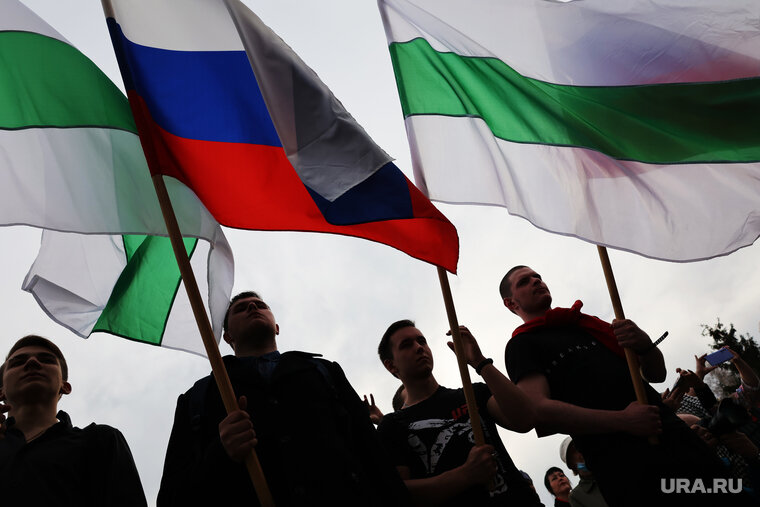    Флаги и люди Зауралья получили самую высокую оценку российского блогера