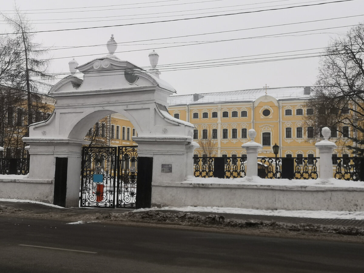 1-й корпус ТГПУ им. Л. Н. Толстого, бывшая усадьба Лугининых