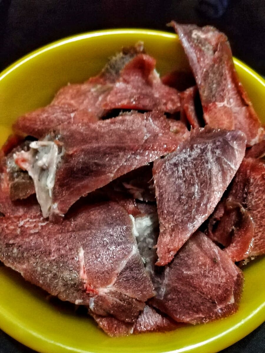 Замороженное мясо оленя.