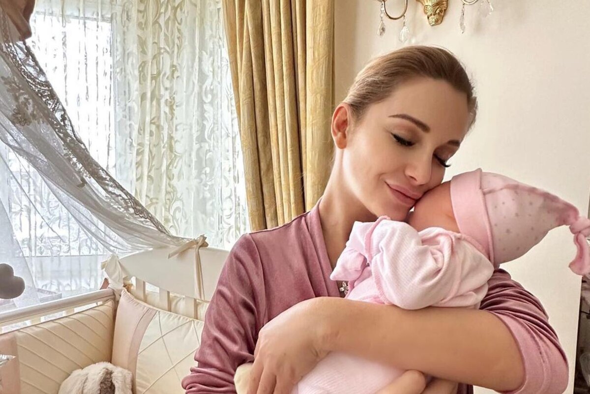    Ольга Орлова с дочкой Социальные сети