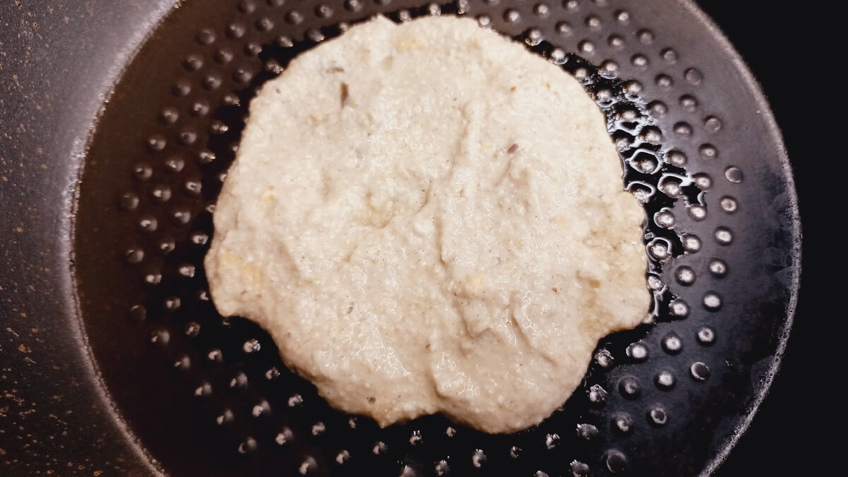 Панкейк на сковороде