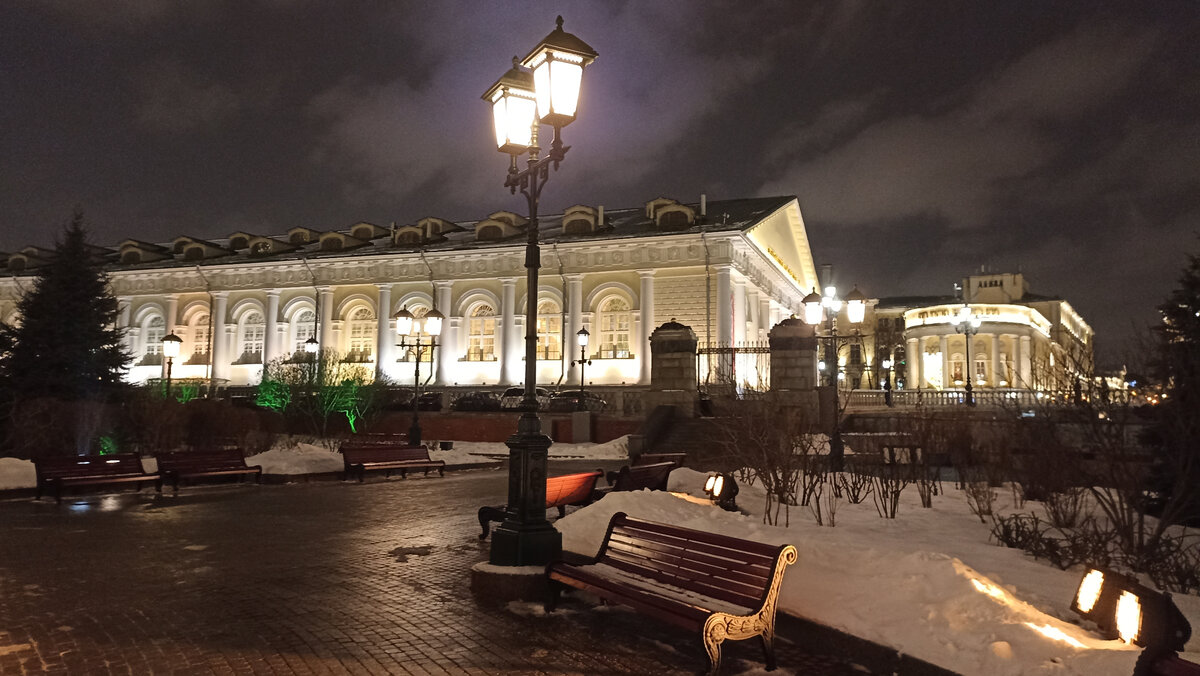 вид на Манеж (фото автора)