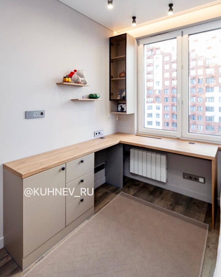 Готовый стол от Кухнев. Листайте галерею