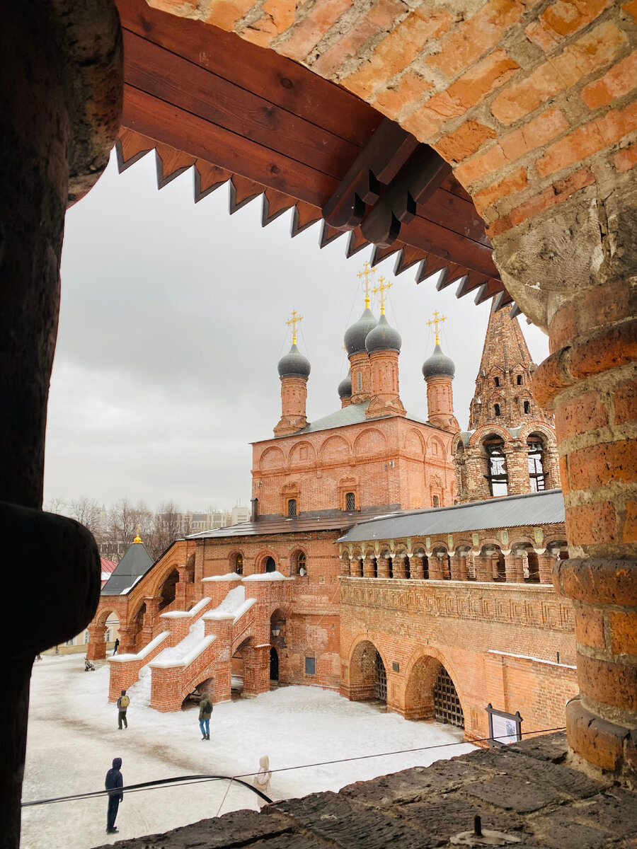 Посетила Крутицкое подворье - островок старинной Москвы, куда нечасто  добираются туристы | Мир глазами журналиста | Дзен