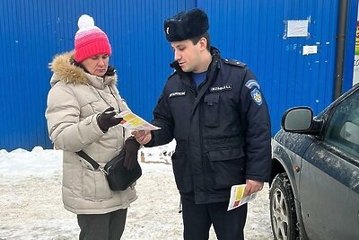    Работники «Мособлпожспаса» на противопожарных рейдах на территории Подмосковья ©Пресс-служба ГКУ МО «Мособлпожспас»