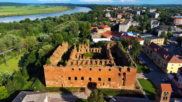 Замок рагнит в немане старые фото