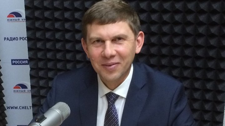 Иван Белавкин охотно сотрудничал со СМИ, ходил на эфиры радиостанций, участвовал в пресс-конференциях. Фото: пресс-служба министерства строительства и инфраструктуры Челябинской области.