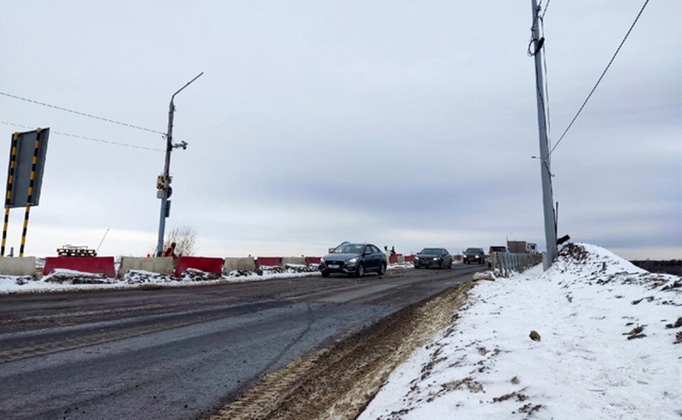     Пока со стороны Чёрной Речки наиболее длинный разрешающий сигнал - 60 секунд в час пик. Анна Ковалёва