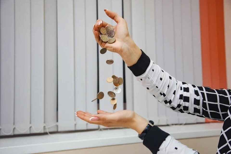     Больше всего люди тратят на алкоголь и пиво Сергей ГРАЧЕВ