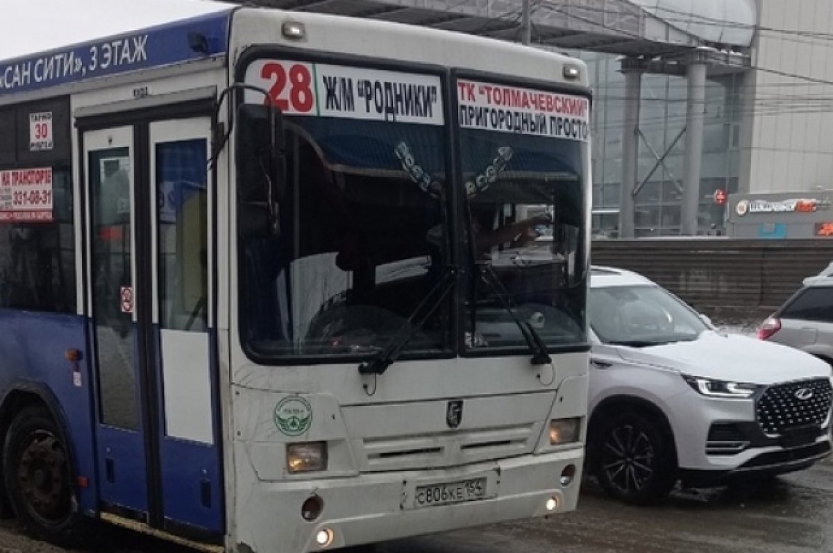    В Новосибирске пассажирка автобуса №28 поругалась с кондуктором из-за карты