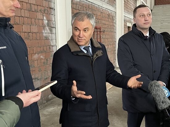     Володин в ФОК "Газовик" в Саратове. Фото: saratov.mk.ru "МК в Саратове"